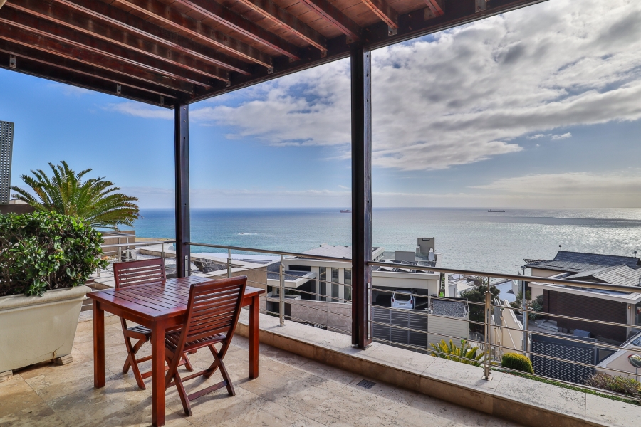 6 Bedroom Property for Sale in Bantry Bay Western Cape